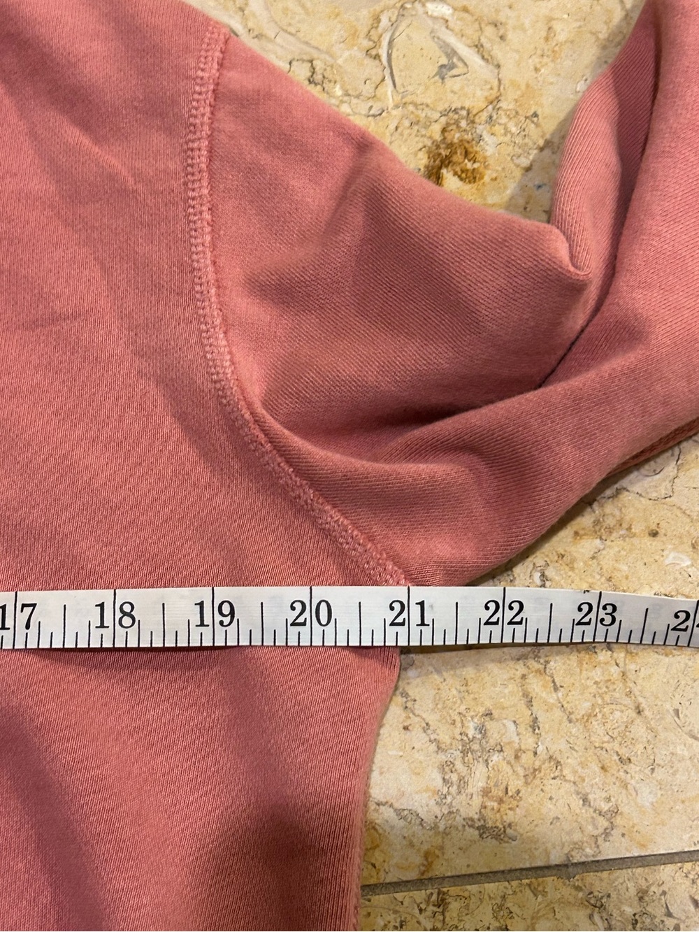 Faherty Men’s Sunwashed Organic Cotton Crewneck Sweatshirt Pink Rose M Like New - Picture 5 of 6